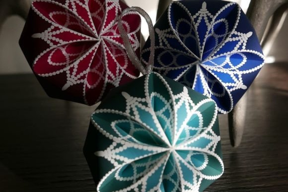 Snowflake Prints Christmas Ornaments: 3D SVG for Modern Branding